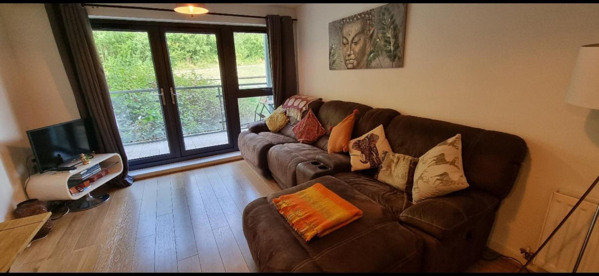 Brentwood Town Retreat - Large 2 Bedroom Apartment Exterior photo